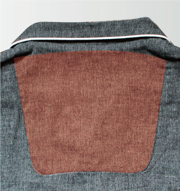 生地の色：チャコール