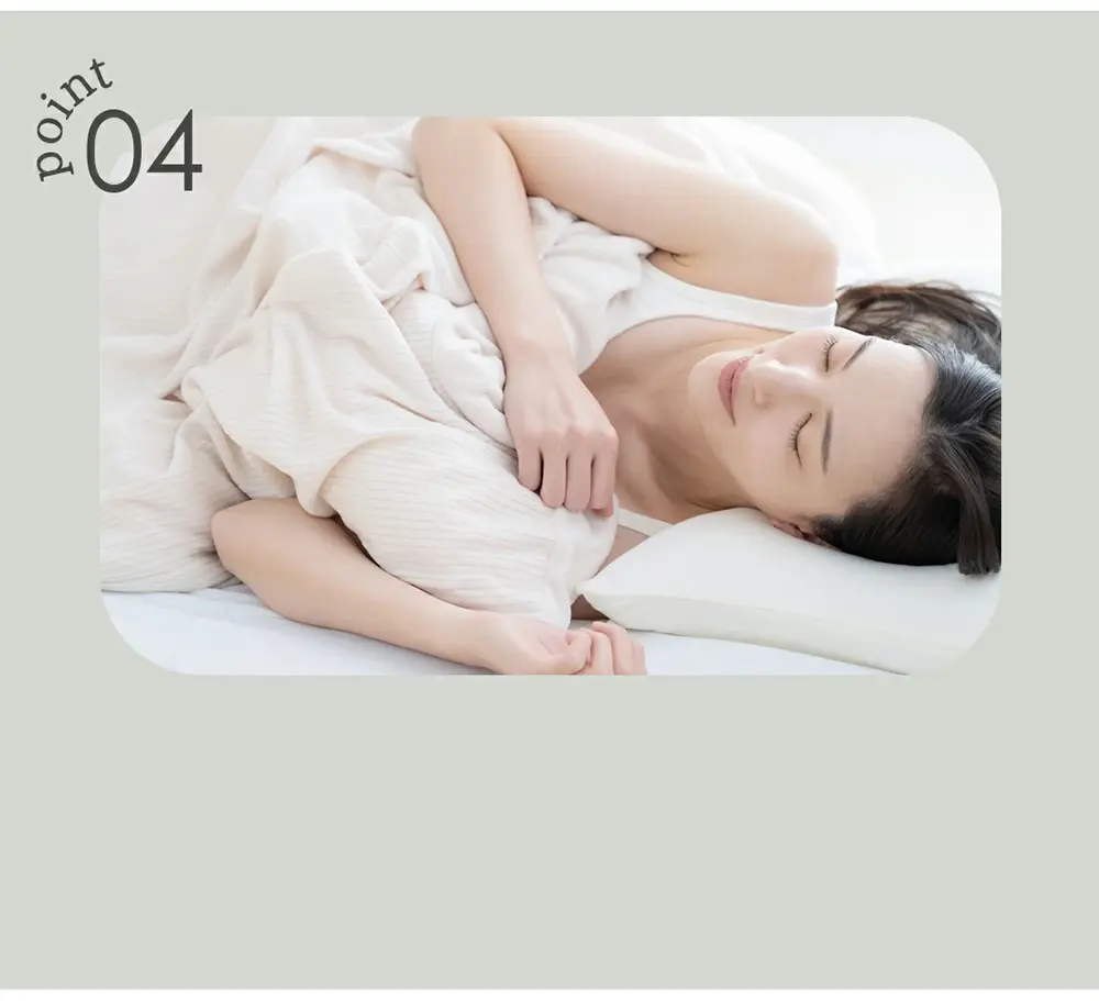 ナイトケアや日常の手荒れ対策におすすめのシルク手袋。