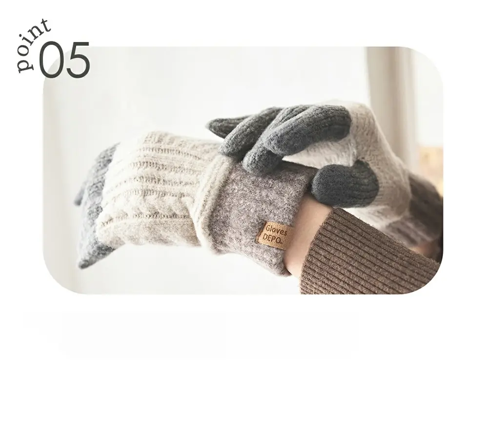 通年使用できる通気性の良いシルク手袋の着用イメージ。冬は重ね付けで手元ポカポカ。