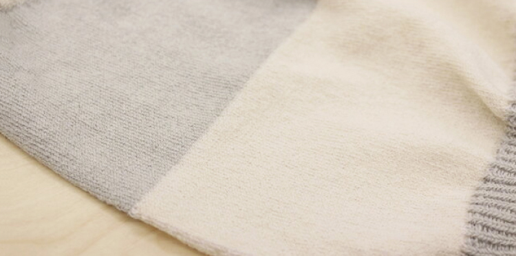 生成りとバイカラー