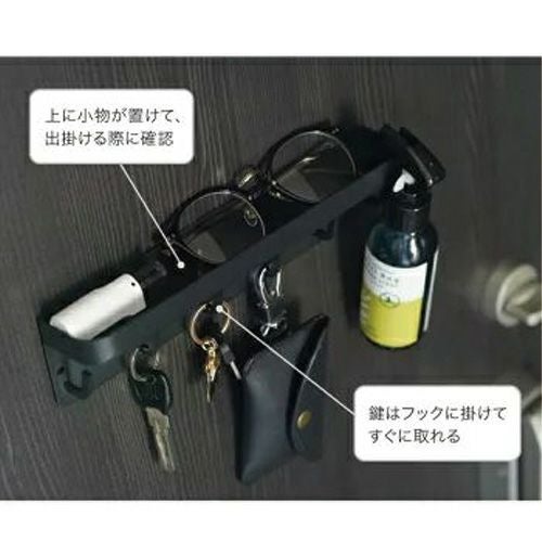 鍵はフックに掛けてすぐに取れる