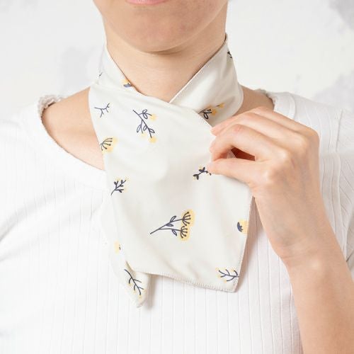 草花柄アイボリー